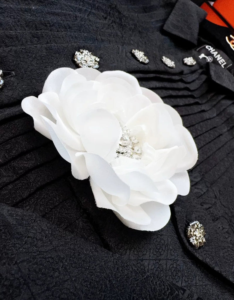 Chanel 25a Haute Couture white silk camellia brooch