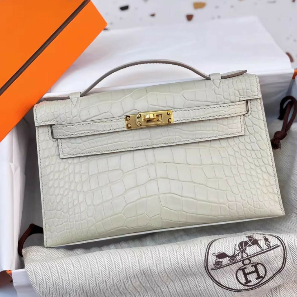 Hermès Mini Kelly pochette Betton Matte Crocodile leather Gold Hardware