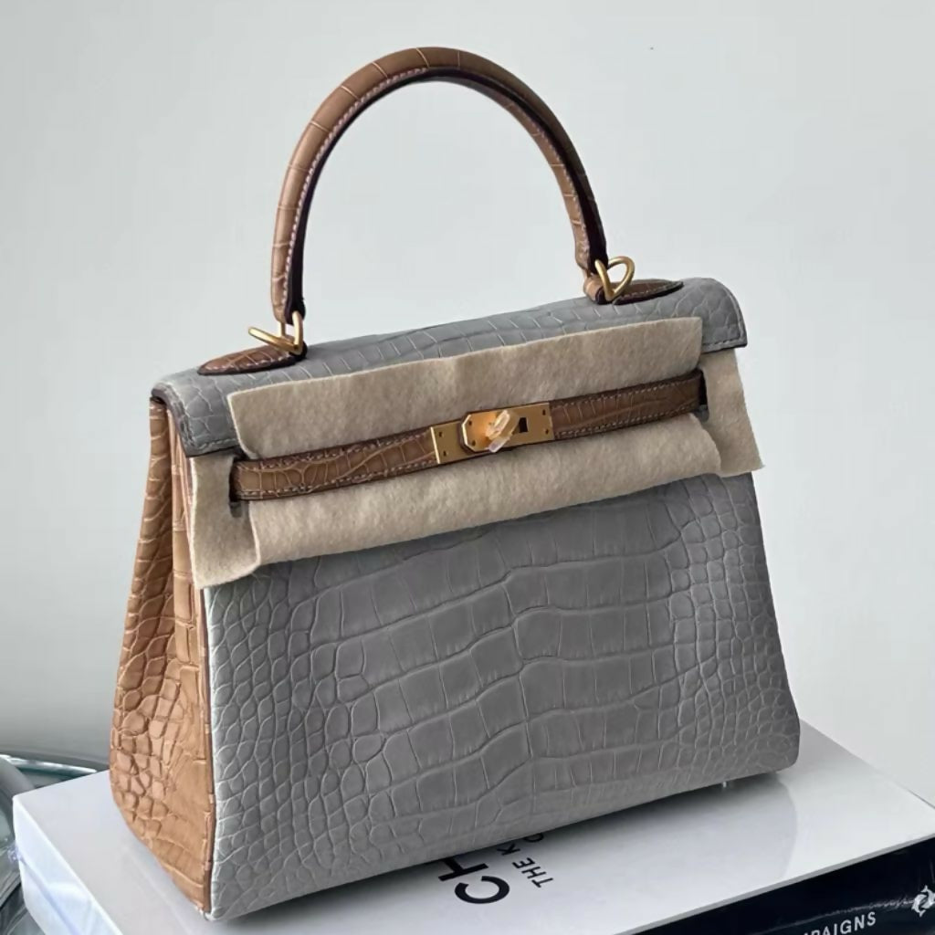Hermès Kelly 25 Gris Perle & Brown Matte Crocodile leather gold hardware