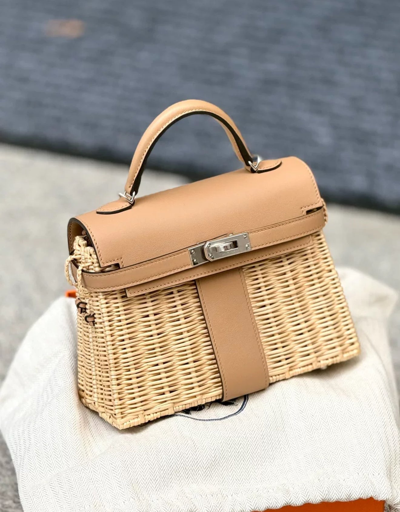 HERMÈS Kelly Picnic Mini Chai (0M) Swift leather Palladium hardware
