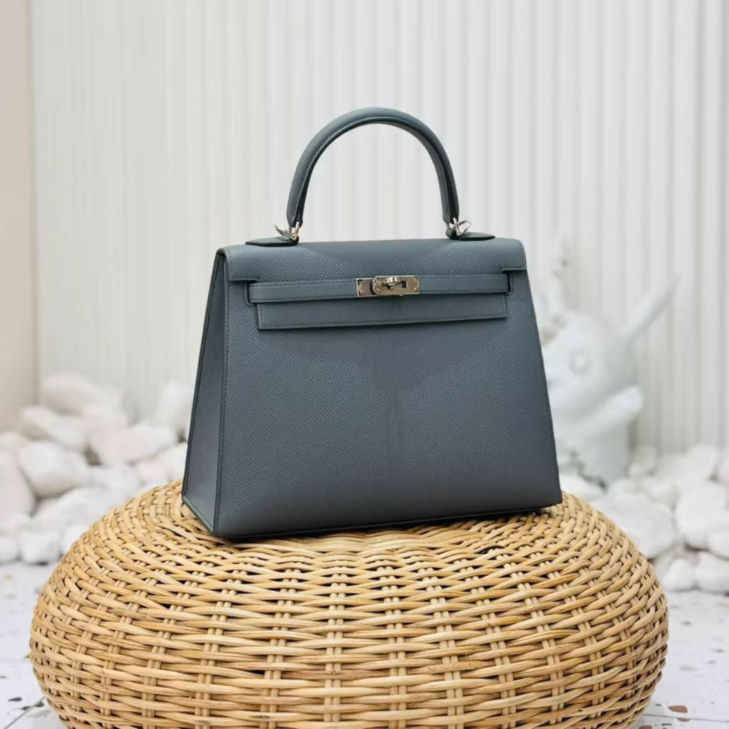 Hermès Kelly 25 Almond green epsom leather Palladium Hardware