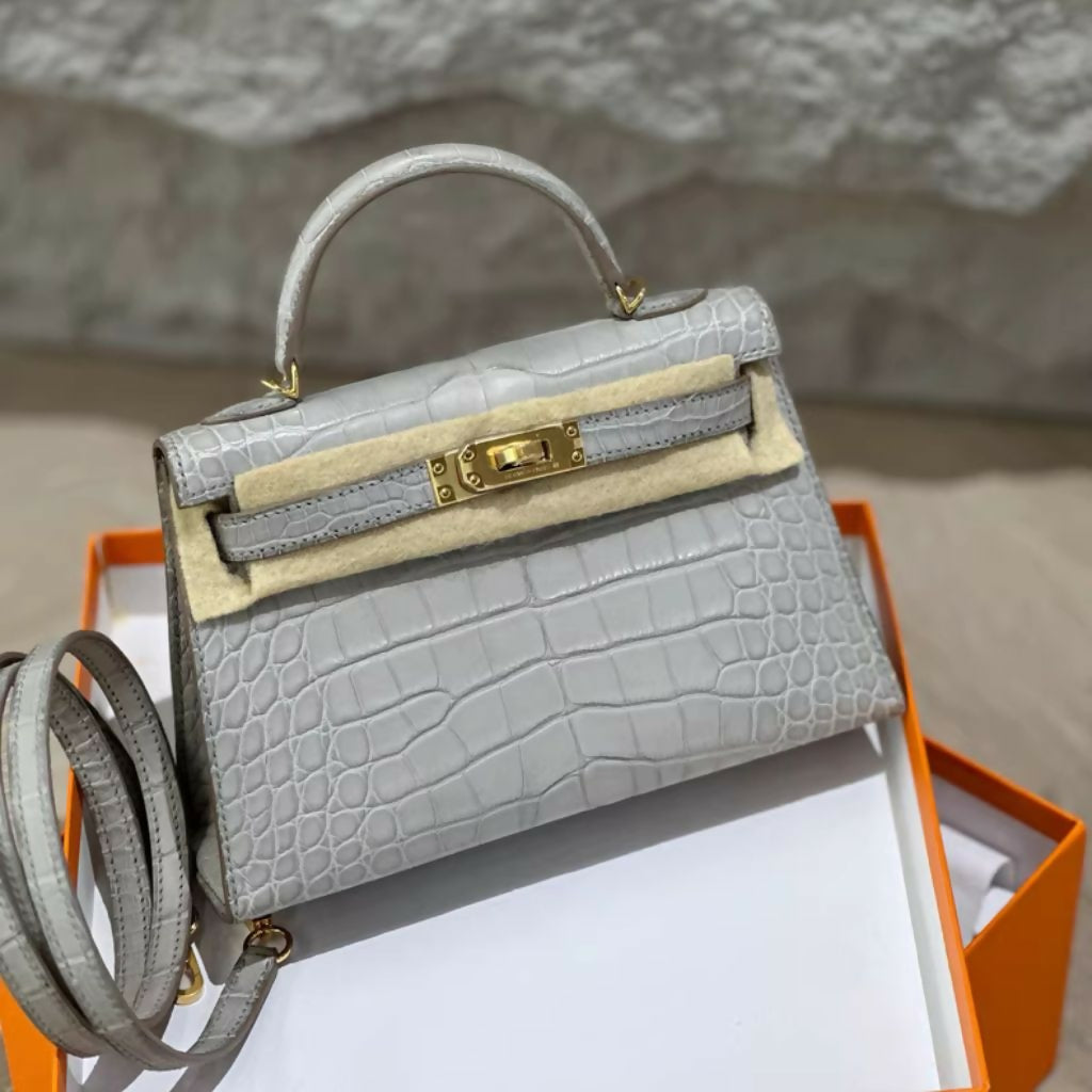 Limited Edition Hermes Mini Kelly 20 Sellier Matte Gris Perle Alligator Bag Gold Hardware