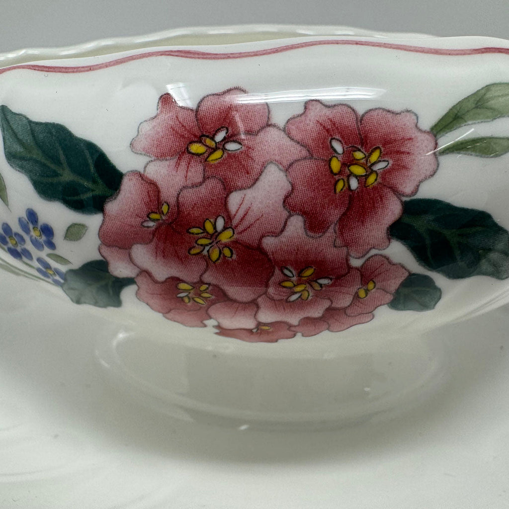 38 Pcs, 6-6PC Place Setting, Flora Bella Villeroy & Boch.+ 2 Serving Pieces