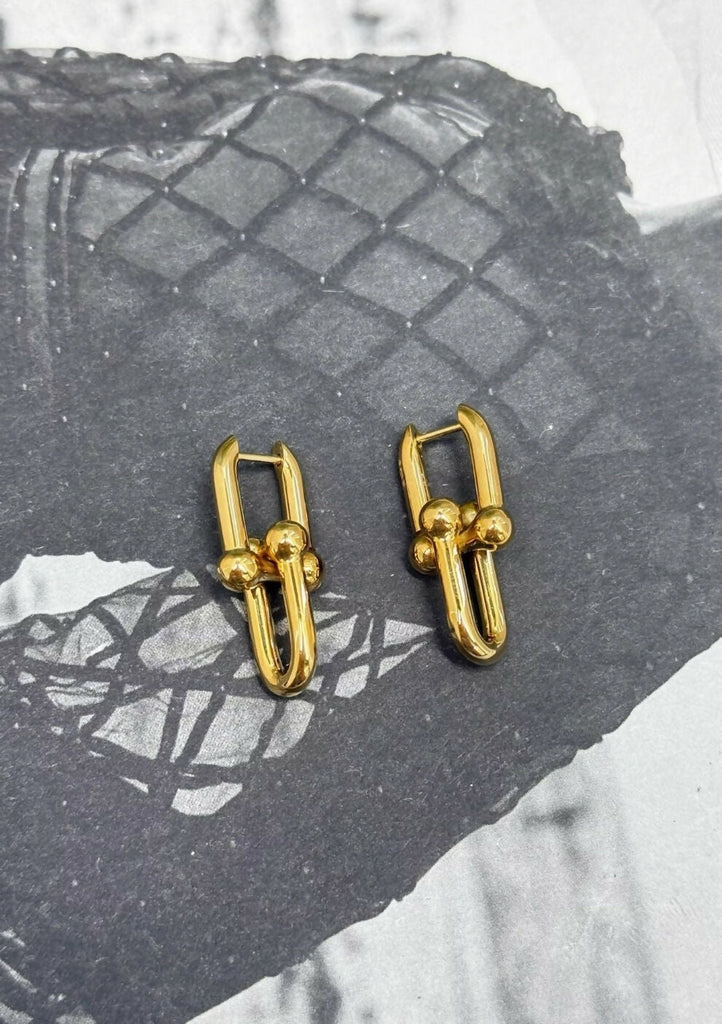 Tiffany 18k gold HardWare chain medium earrings
