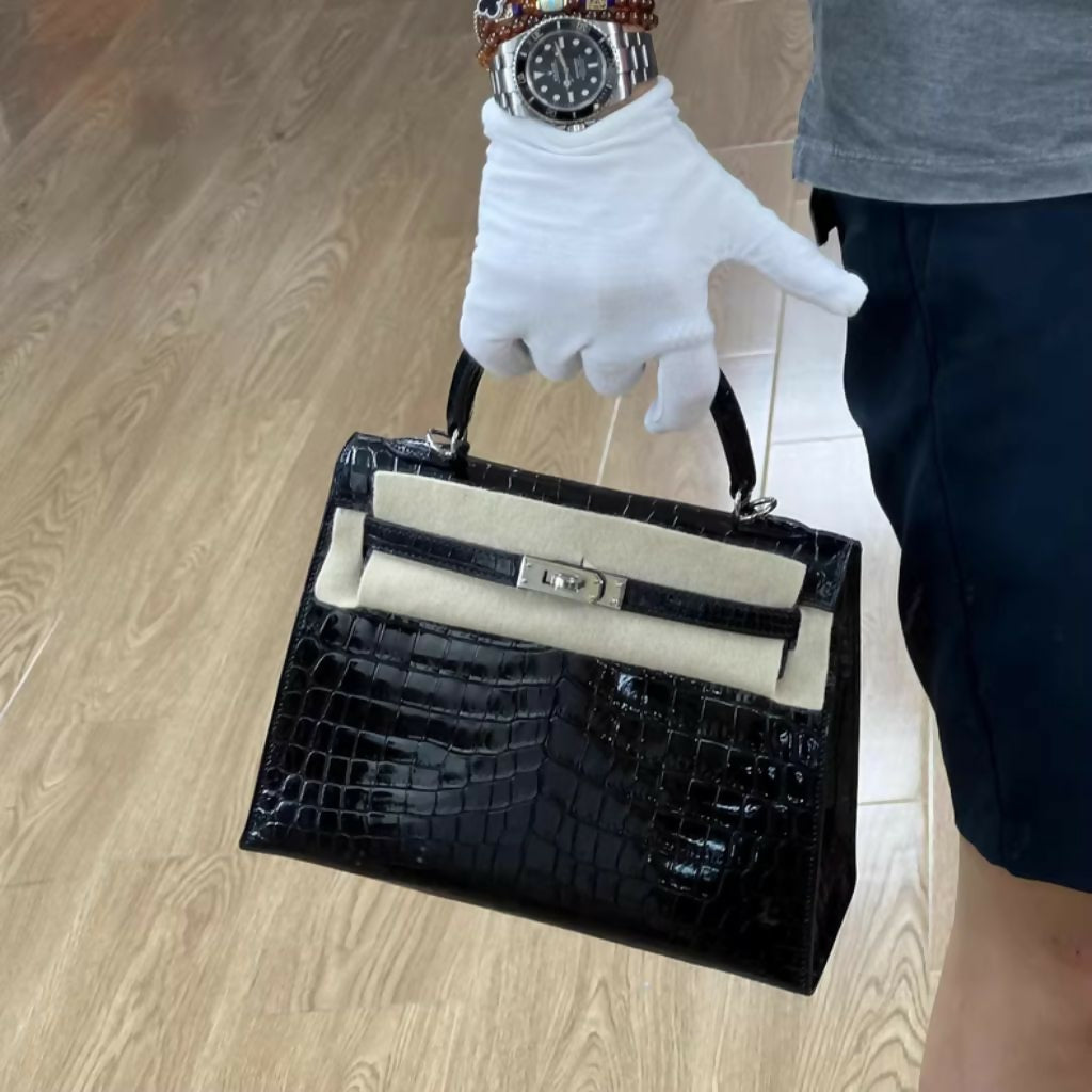 Hermès Kelly 25 Black Shiny Crocodile with Palladium Hardware