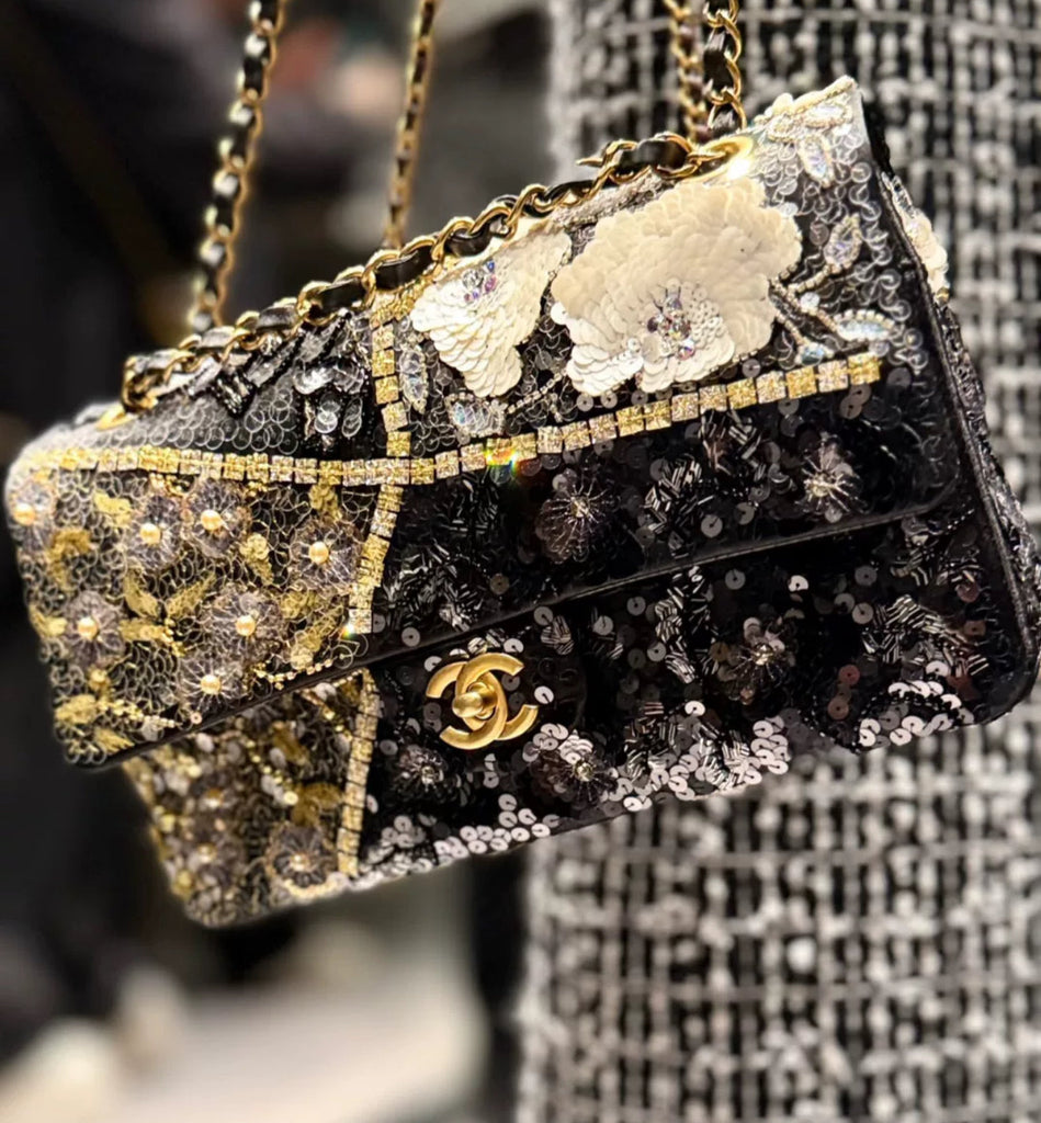 Chanel 25A Embroidered, Sequins & Gold-Tone Metal flap bag