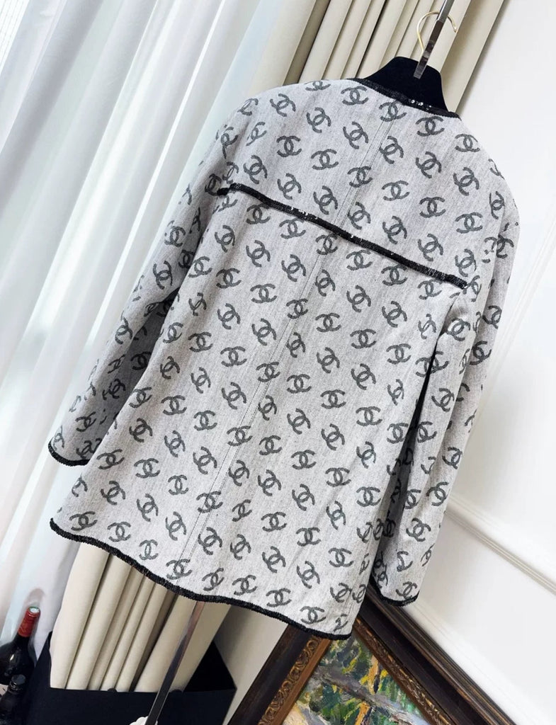 Chanel 22SS CC Gray denim jacket with sequin trimming