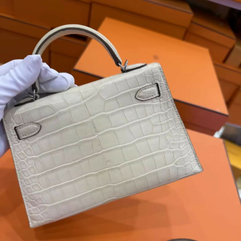 HERMÈS Mini Kelly Vanille Matte Alligator Palladium hardware