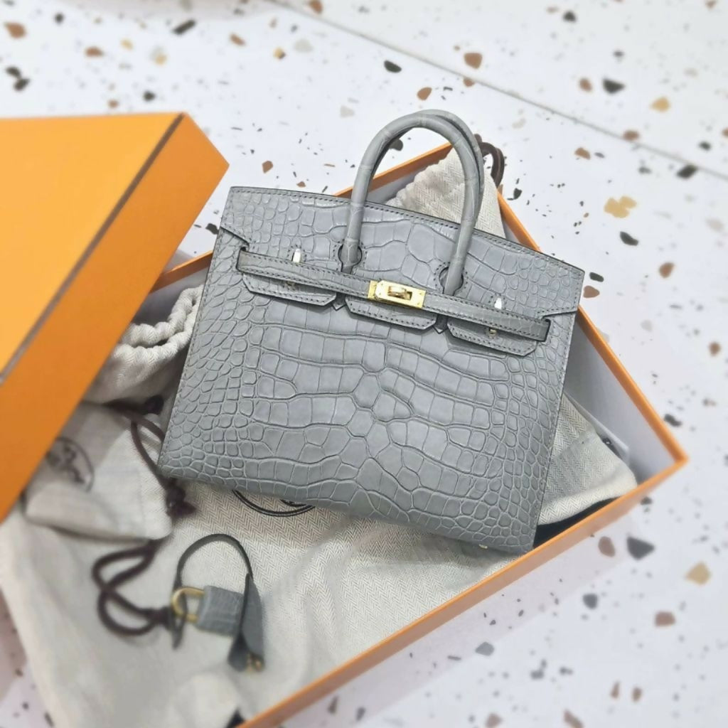 Hermes Birkin 20 Gris Ciment (0V) Matte Crocodile leather Gold Hardware