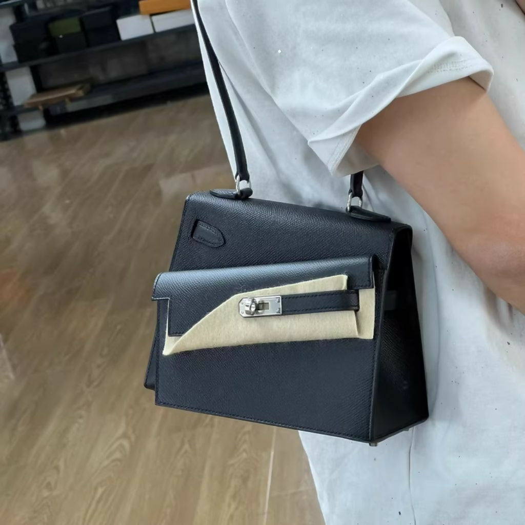 Hermès Kelly en Desordre 20 Black Epsom Palladium Hardware Sellier