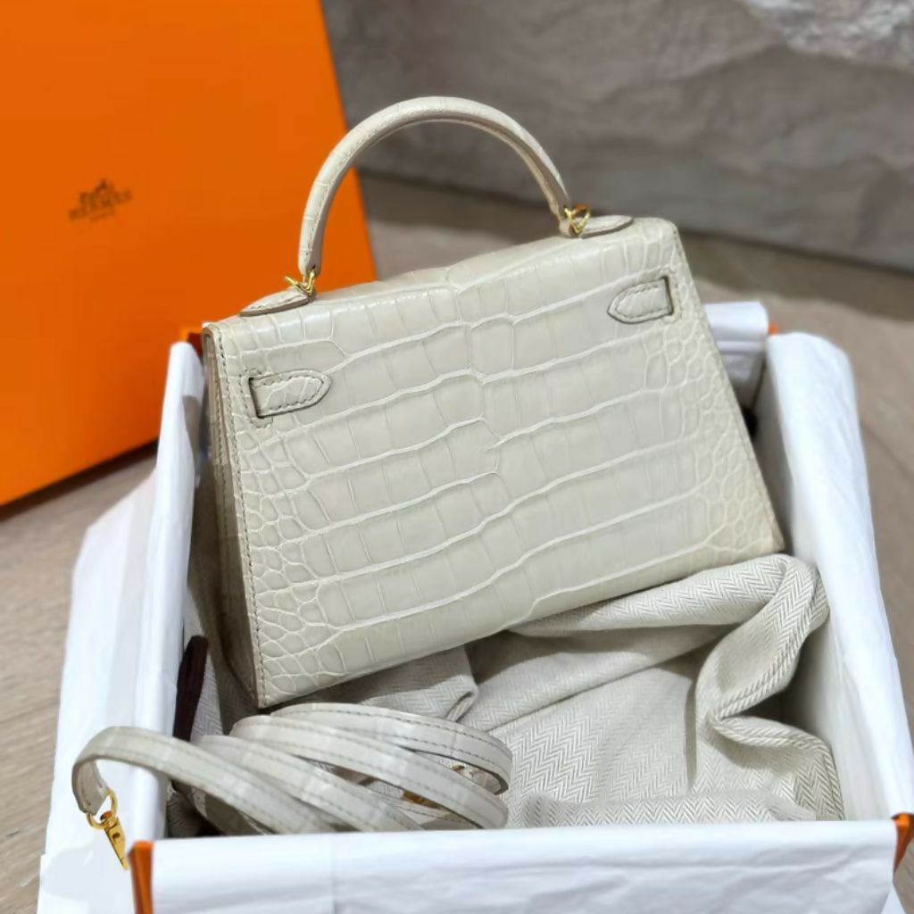 Hermès Mini Kelly Béton Matte Alligator Leather Gold Hardware