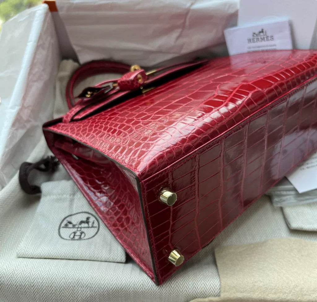 Hermès Kelly 25 red shiny crocodile leather gold hardware