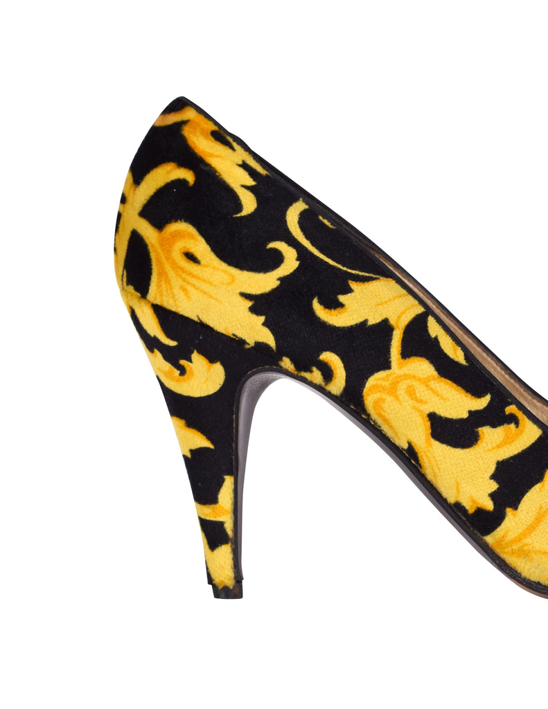 Gianni Versace Vintage Early 1990s Black and Yellow Baroque Print Velvet Pumps