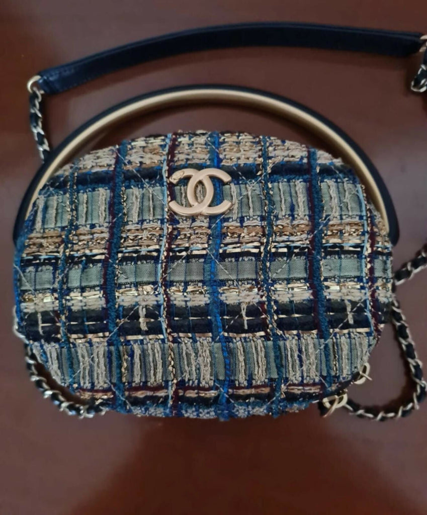 Chanel Métiers d’Art 2018/19 Paris–New York Egypt Collection Tweed Round Bag