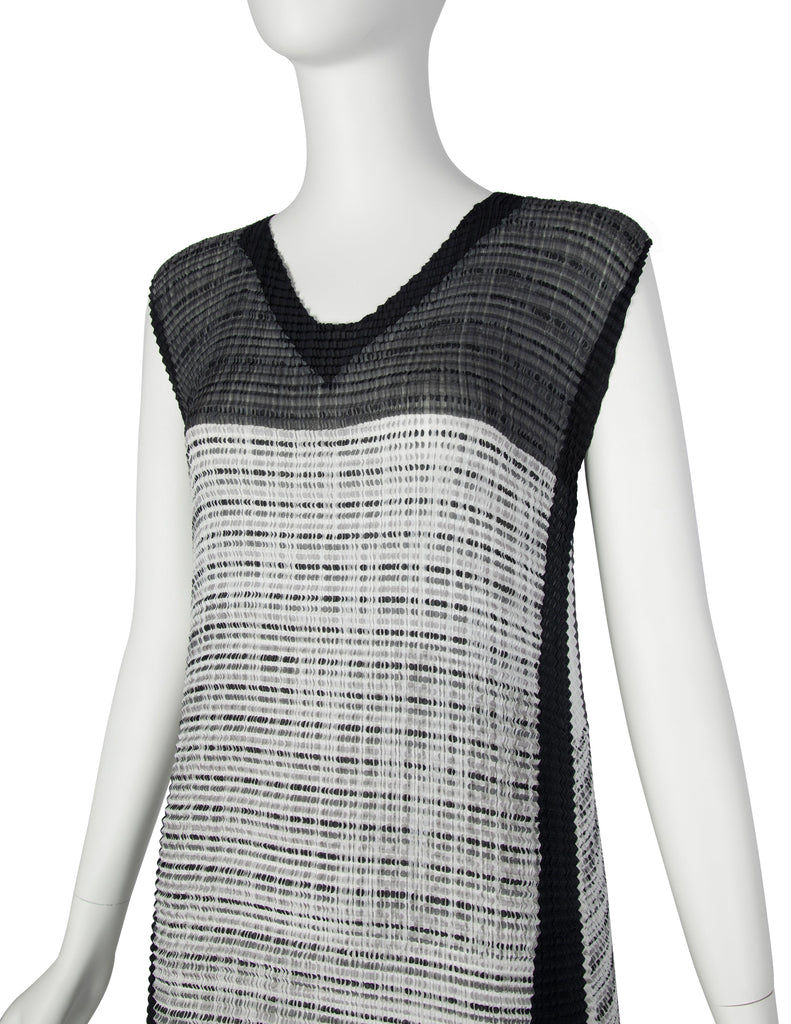 Issey Miyake Vintage Black and Grey Graphic Pleated A-Line Dress