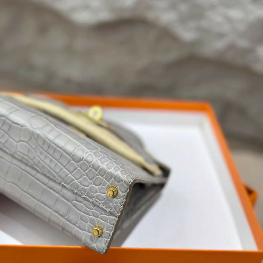Limited Edition Hermes Mini Kelly 20 Sellier Matte Gris Perle Alligator Bag Gold Hardware