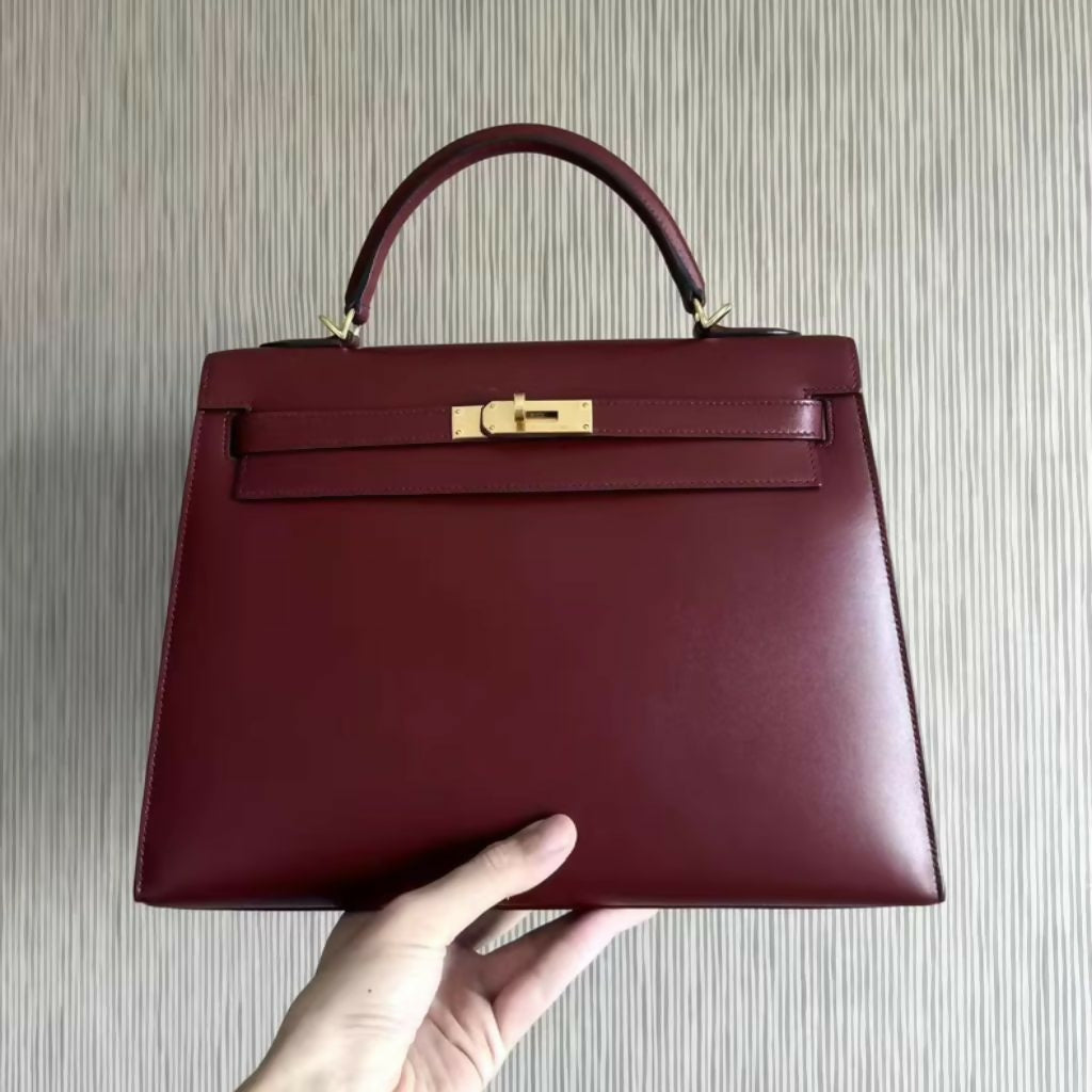 Hermès Kelly 28 Rouge H Box Leather gold hardware
