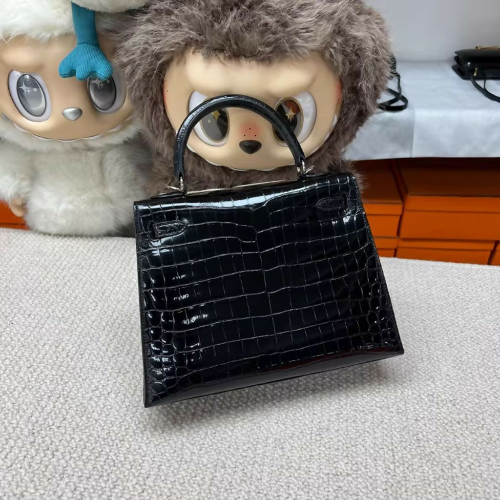 Hermès Kelly 25 Black Shiny Crocodile with Palladium Hardware