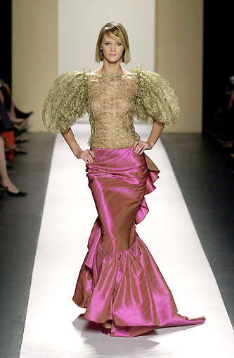 Oscar de la Renta 2001 Metallic Gold Lace Puff Sleeve Top and Pink Silk Taffeta Skirt Ensemble Set