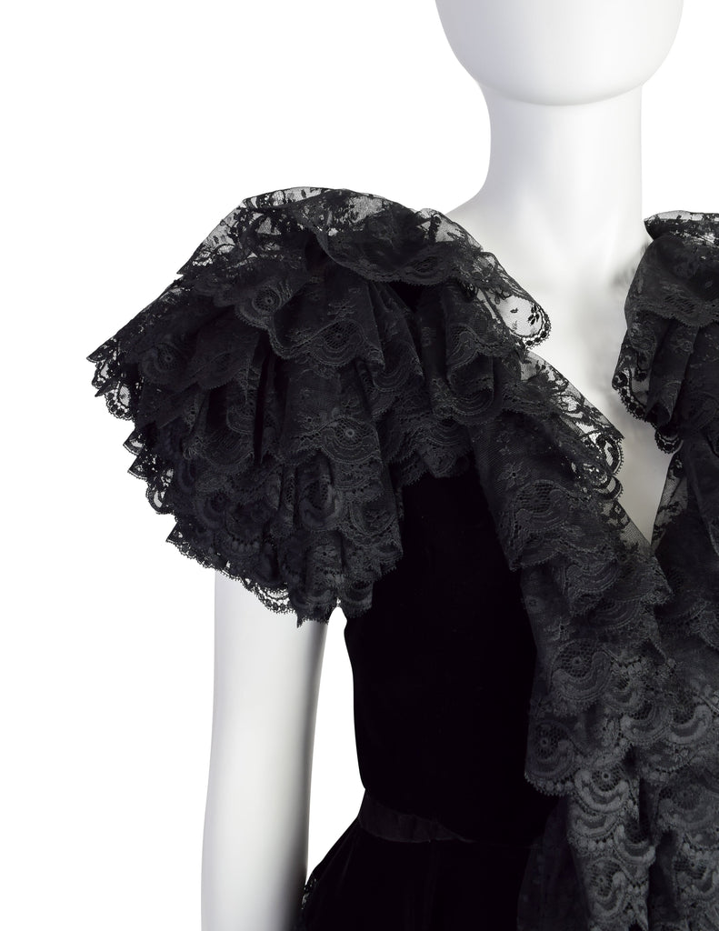 Oscar de la Renta Vintage Incredible Black Velvet Layered Lace Statement Sleeve Top