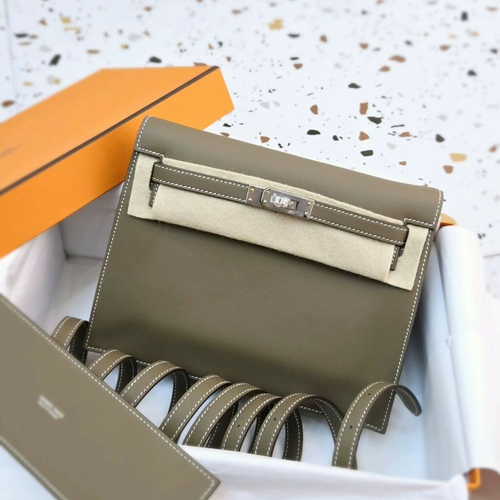 Hermès Kelly Danse Etoupe Swift Leather Palladium Hardware