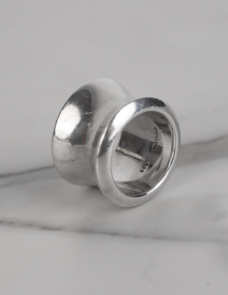 Patricia Von Musulin Vintage Sterling Silver Curved Pipe Ring