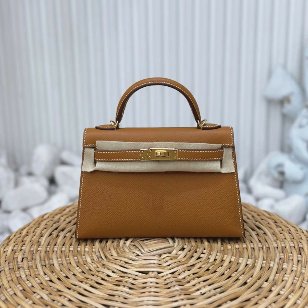 Hermès Mini Kelly Gold Epsom Leather with Gold Hardware
