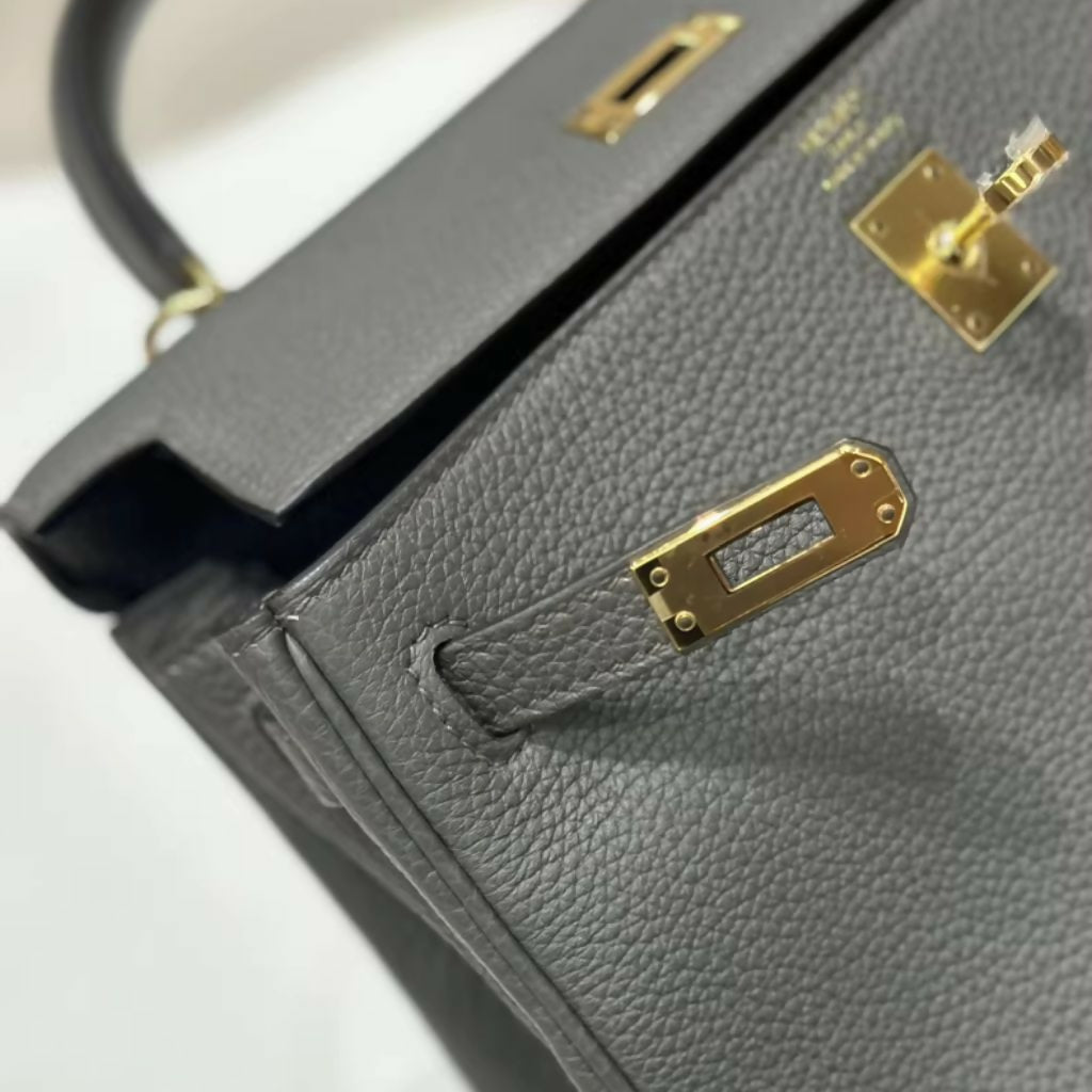 Hermès Kelly 25 Gris Etain Togo Leather Gold Hardware