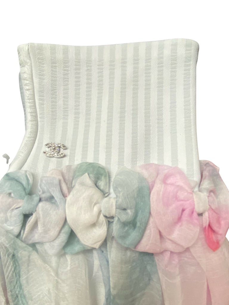 NIB Rare Chanel 13C Paris-Versailles Mint Green Leather Silk Bows CC Fingerless Gloves Size 7.5