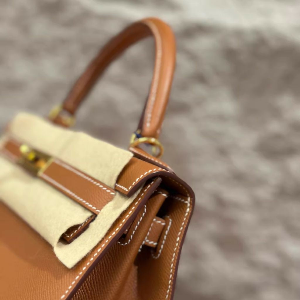 Hermès Kelly 28 Gold Epsom Leather Gold Hardware