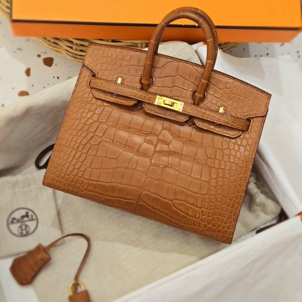 Hermès Birkin 20 Gold Matte Crocodile sellier Leather Gold Hardware