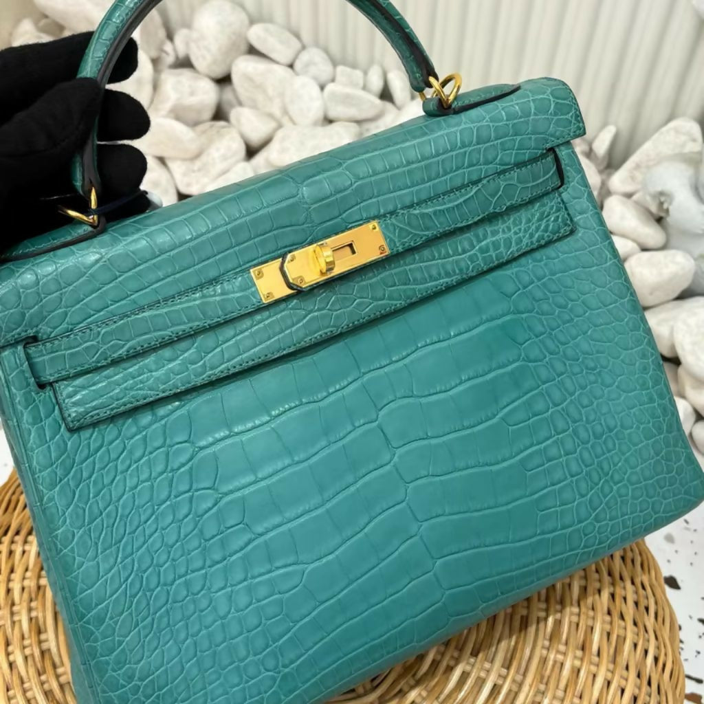 Hermès Kelly 32 Blue Paon 7F Matte Crocodile leather with Gold Hardware