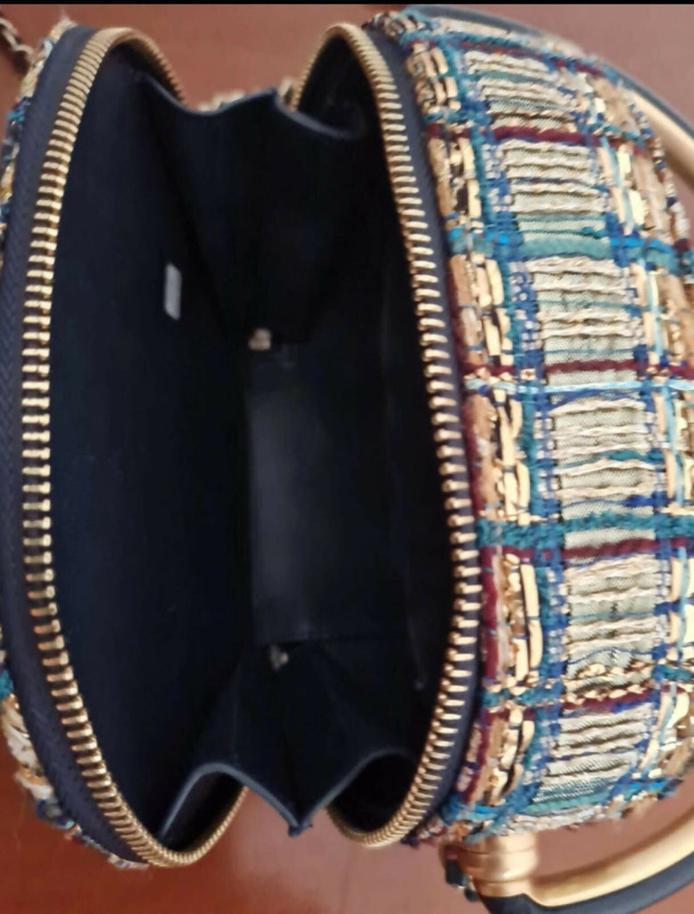 Chanel Métiers d’Art 2018/19 Paris–New York Egypt Collection Tweed Round Bag
