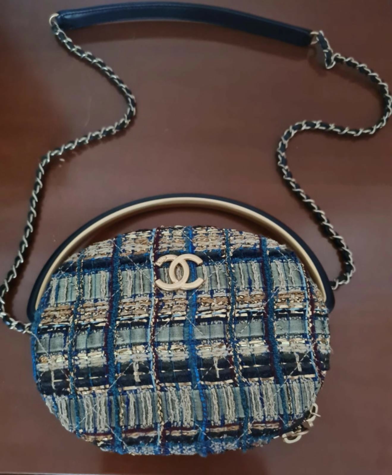 Chanel Métiers d’Art 2018/19 Paris–New York Egypt Collection Tweed Round Bag