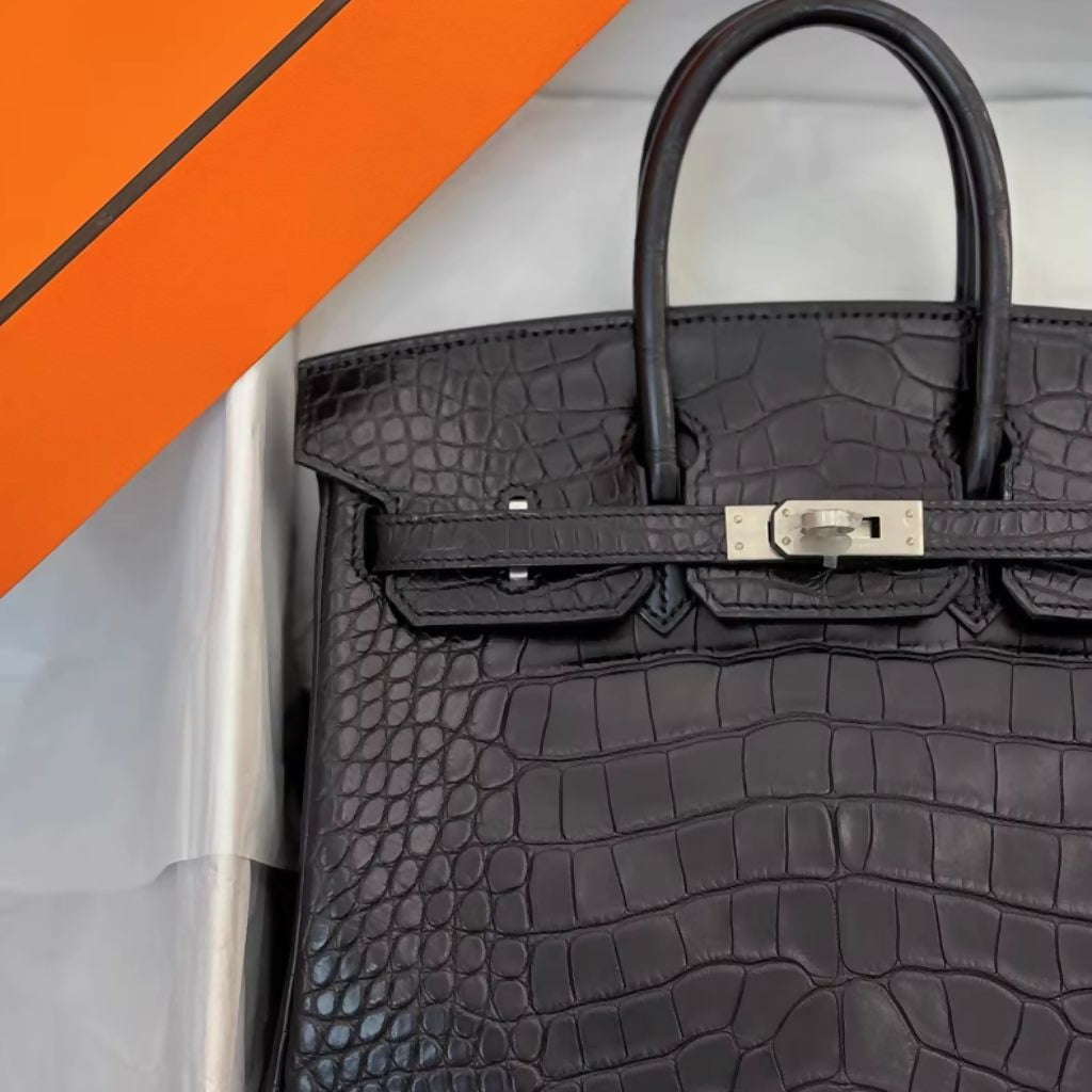 Hermès Birkin 25 Black Matte Crocodile Leather Palladium Hardware