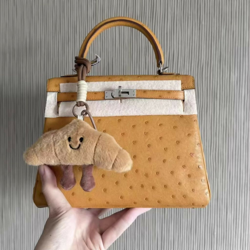 Hermès Kelly 25 Gold Ostrich Leather palladium hardware