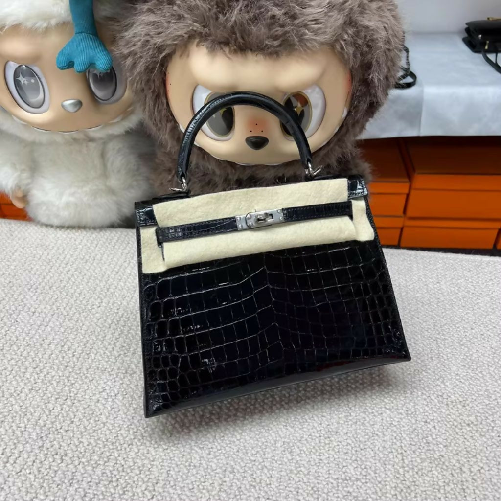 Hermès Kelly 25 Black Shiny Crocodile with Palladium Hardware