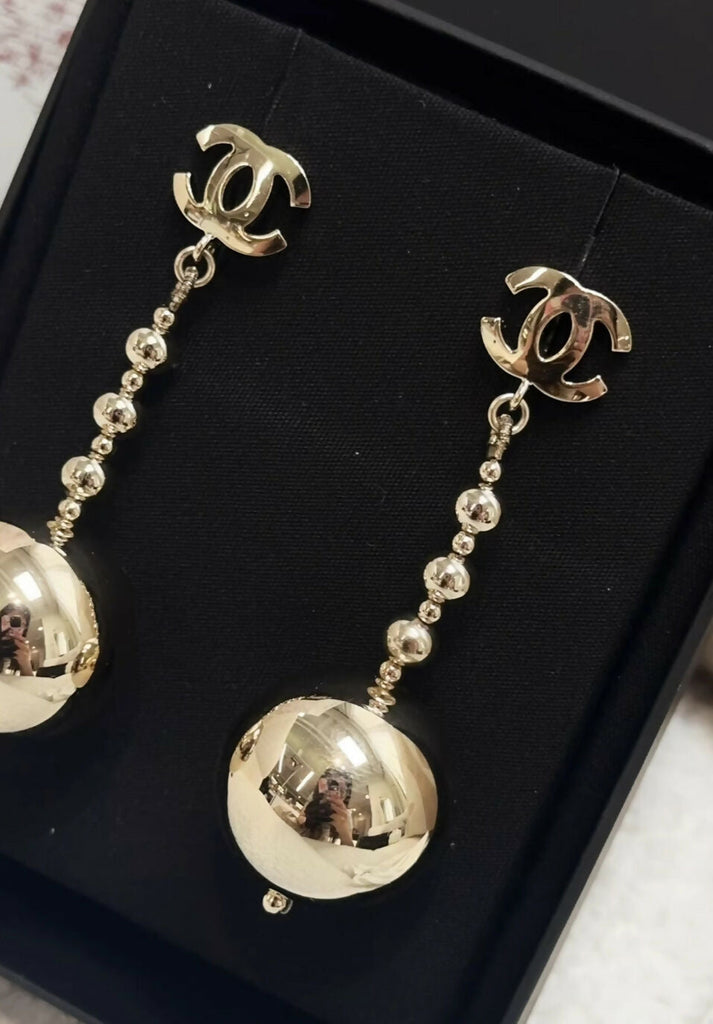 Chanel 21S Gold CC drop earrings