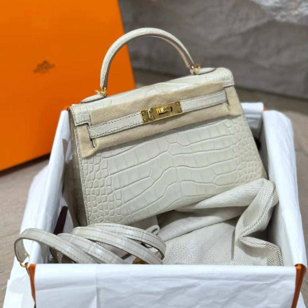 Hermès Mini Kelly Béton Matte Alligator Leather Gold Hardware