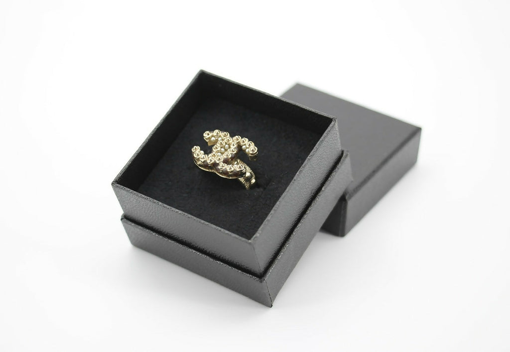 Chanel A12A Metal Imitation Pearl Maroon CoCo Mark Ring