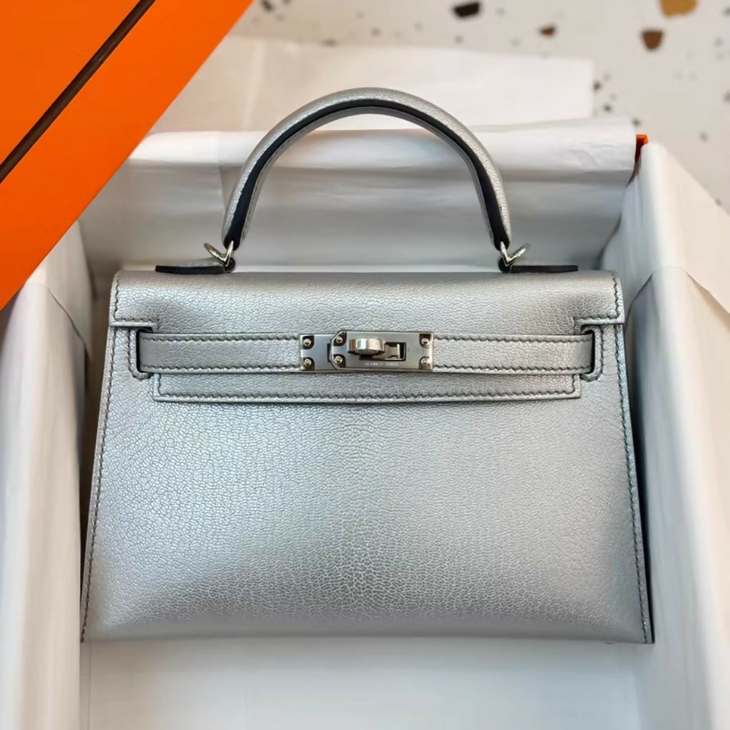 Hermès Kelly 20 Mini Sellier Argent Silver Metallic Chevre Chamkilight Palladium Hardware