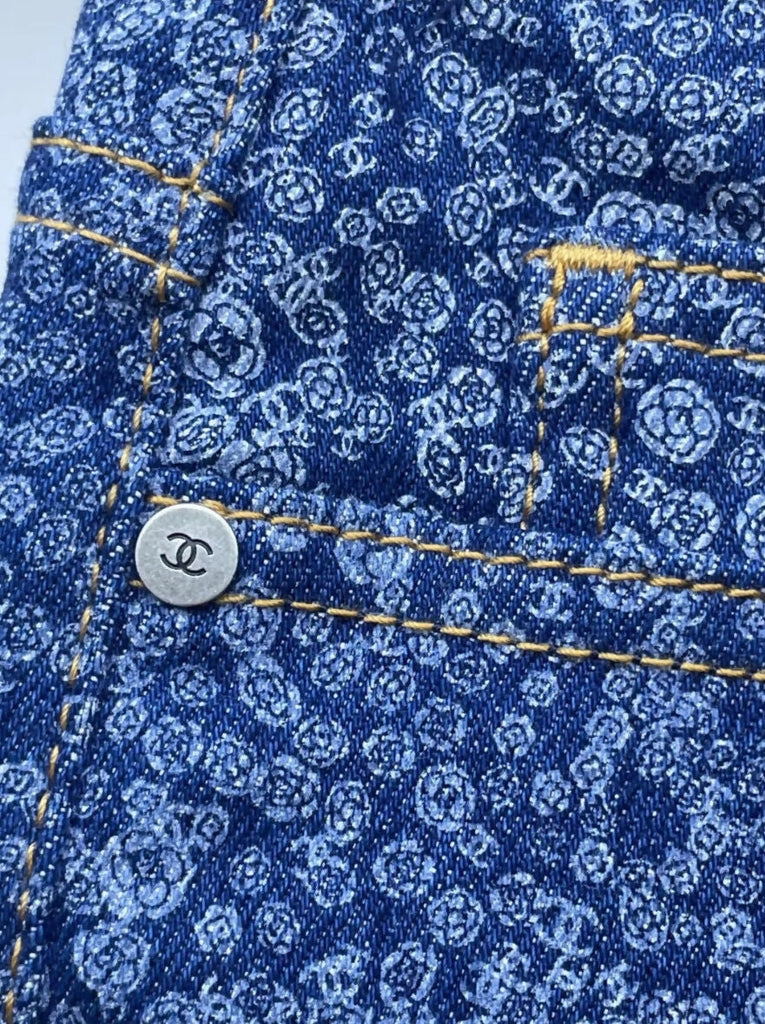 Chanel 21B Double C Camellia denim pants