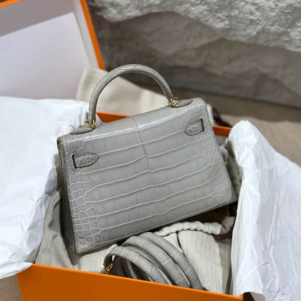 Limited Edition Hermes Mini Kelly 20 Sellier Matte Gris Perle Alligator Bag Gold Hardware