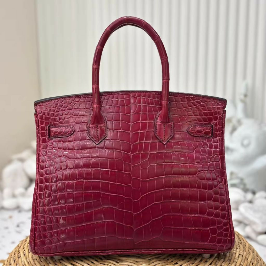Hermès Birkin 25 Red shiny Crocodile leather Gold Hardware