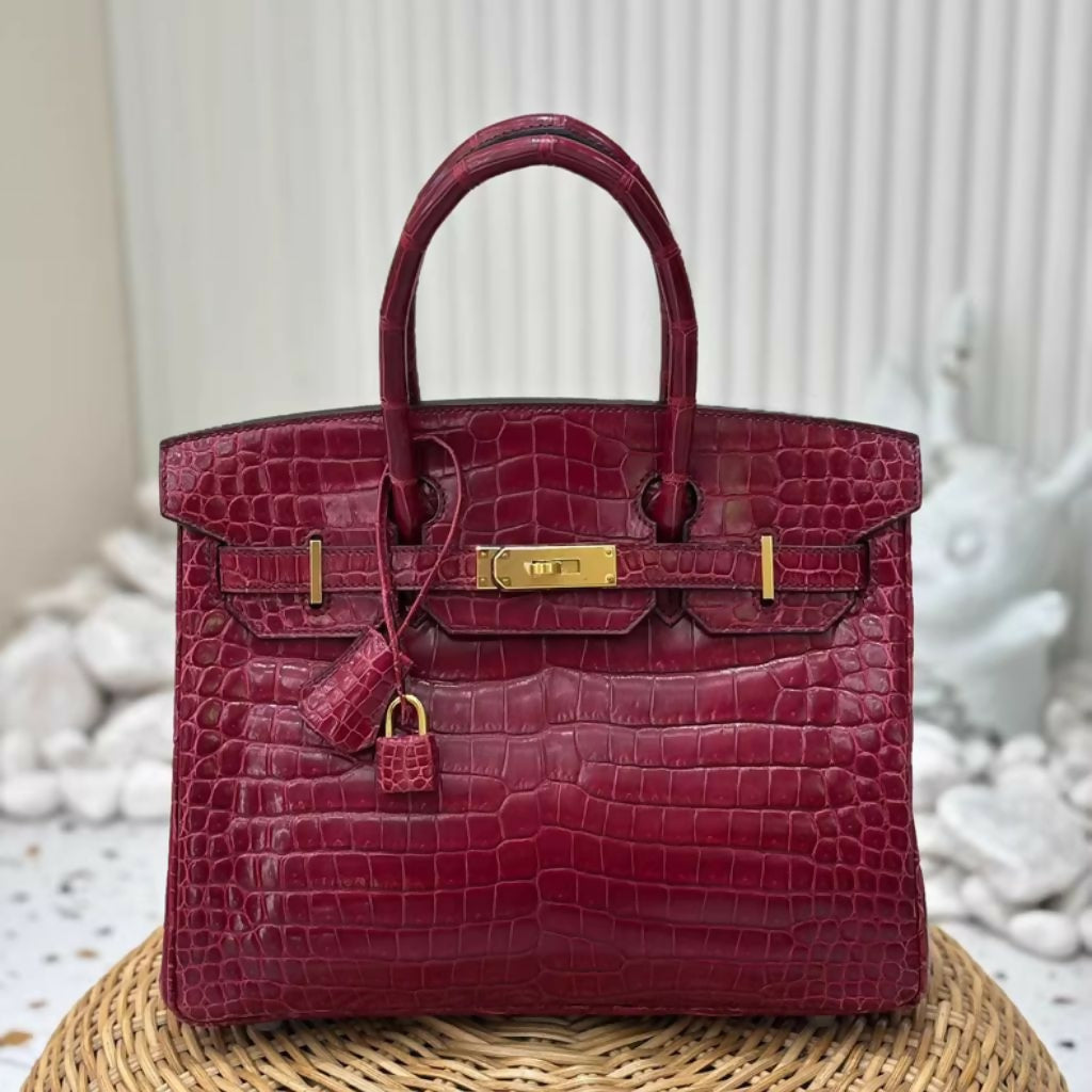 Hermès Birkin 25 Red shiny Crocodile leather Gold Hardware