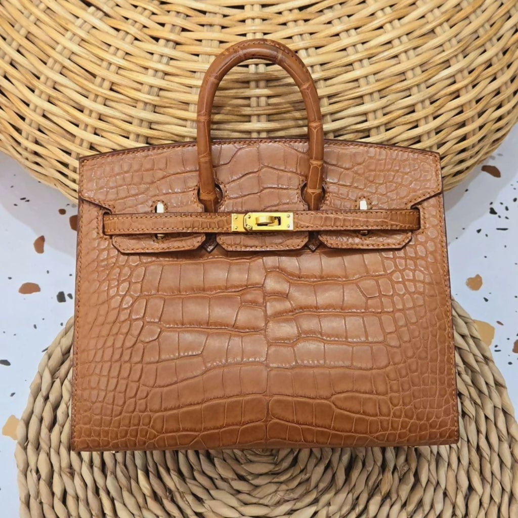 Hermès Birkin 20 Gold Matte Crocodile sellier Leather Gold Hardware