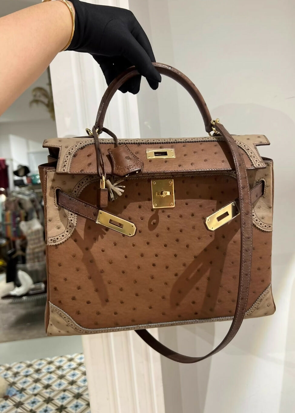 HERMES 32 ÉTRUSQUE, MOUSSE & MARRON FONCÉ OSTRICH GHILLIES RETOURNÉ WITH PERMABASS HARDWARE