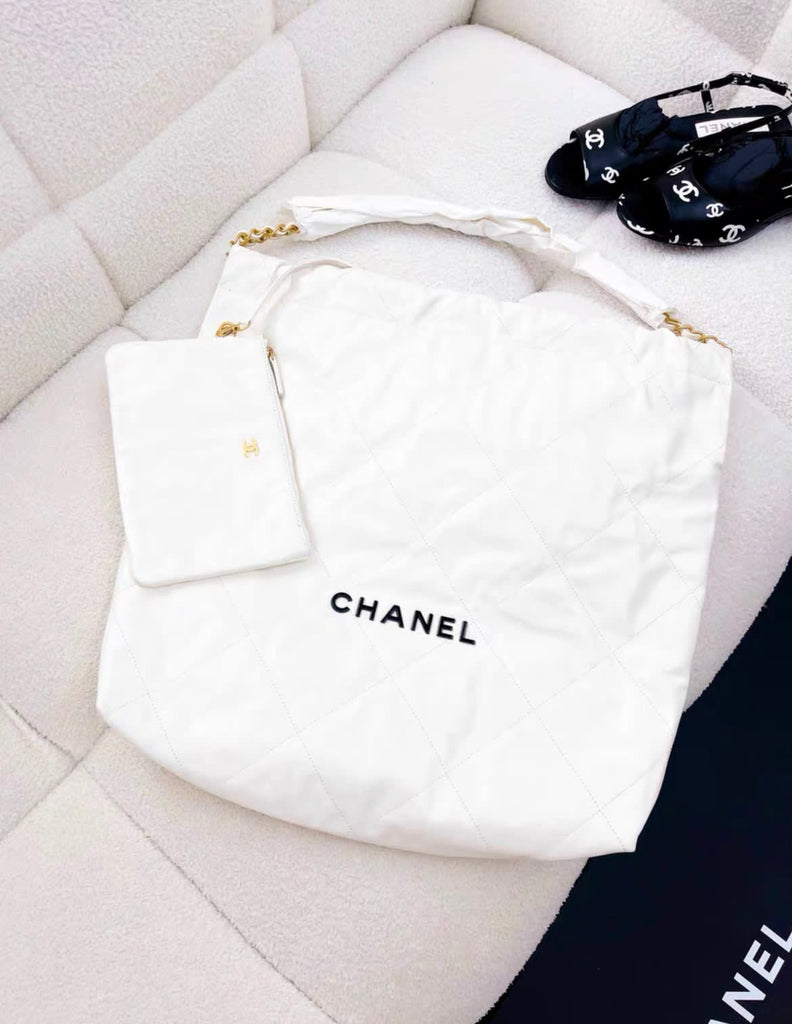 Chanel 22 Handbag Large 22S Calfskin White/Black Logo