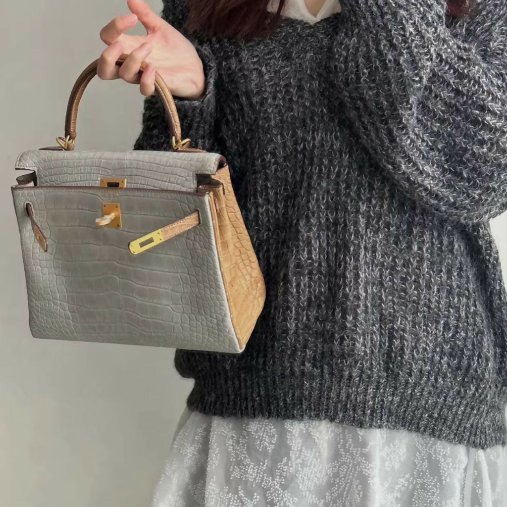 Hermès Kelly 25 Gris Perle & Brown Matte Crocodile leather gold hardware