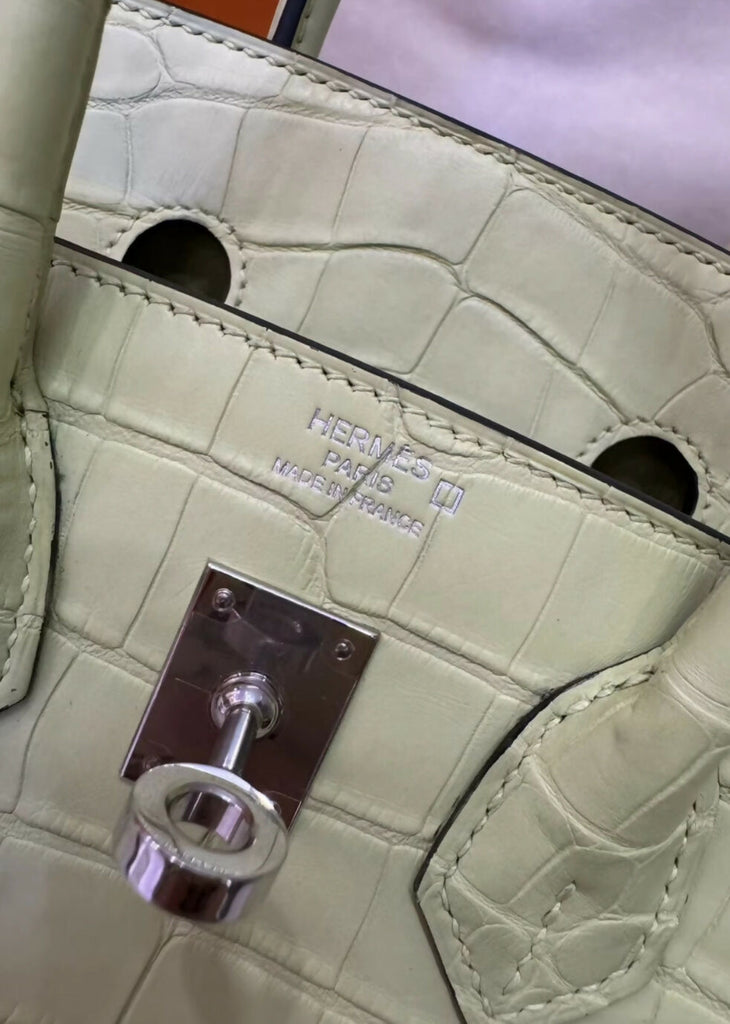 Hermès Birkin 25 Jaune Bourgeon Matte Alligator Leather Palladium Hardware